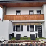 Nyirfa Apartmanhaz