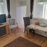 Nyirfa Apartmanhaz 잘라카로쉬