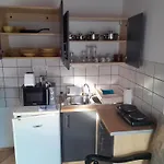Nyirfa Apartmanhaz 아파트 잘라카로쉬