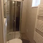 Nyirfa Apartmanhaz 아파트 잘라카로쉬