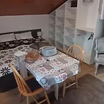 Nyirfa Apartmanhaz * 잘라카로쉬