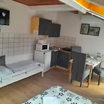 Nyirfa Apartmanhaz 잘라카로쉬
