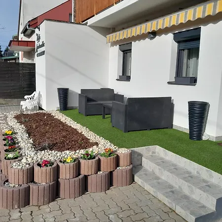 Nyirfa Apartmanhaz Апартаменты *