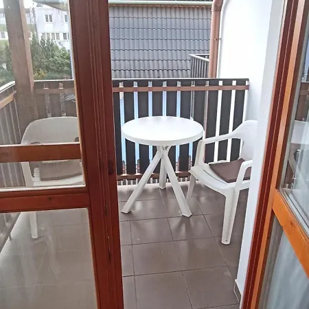 Nyirfa Apartmanhaz Apartman *