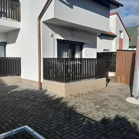 Апартаменты Nyirfa Apartmanhaz Залакарош