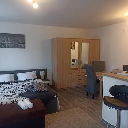 Nyirfa Apartmanhaz Διαμέρισμα Zalakaros