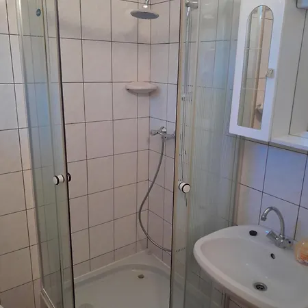 Nyirfa Apartmanhaz *