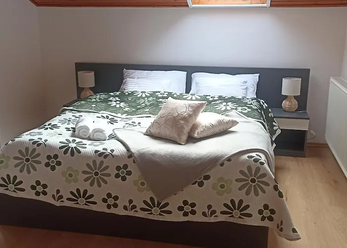 Nyirfa Apartmanhaz Залакарош
