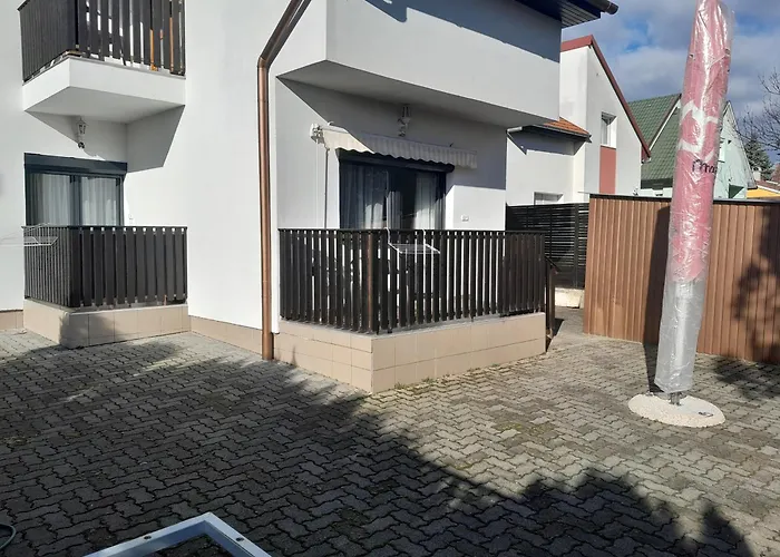 公寓 Nyirfa Apartmanhaz 佐洛卡罗斯