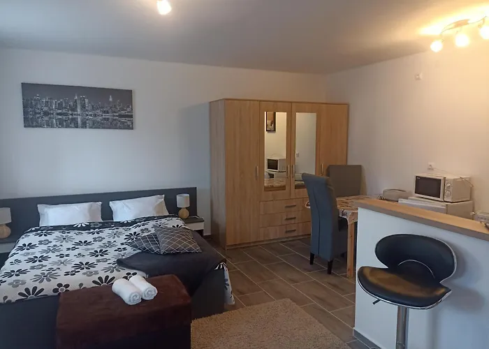 Nyirfa Apartmanhaz Апартаменты Залакарош